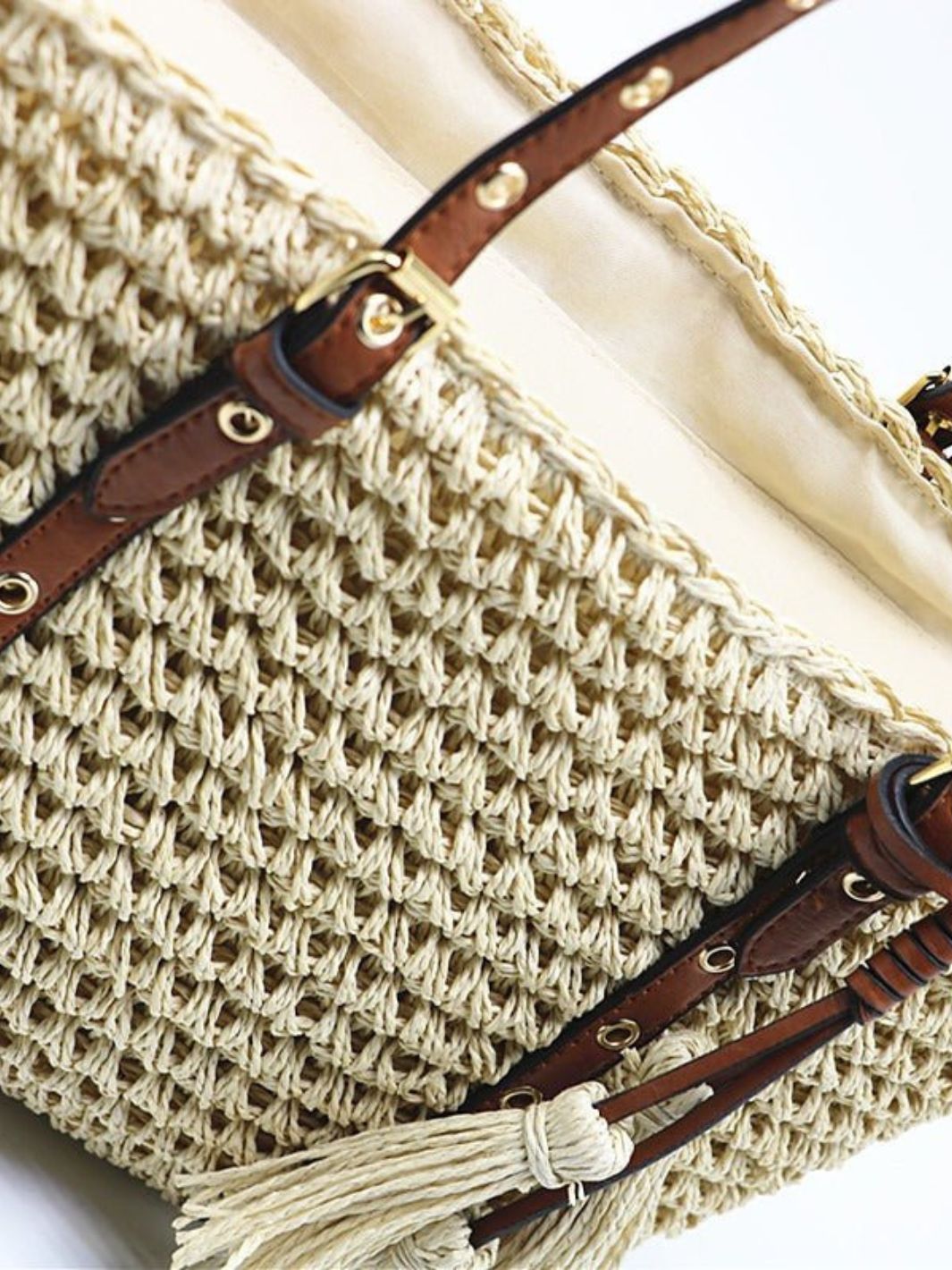 Bolso Cesta de Paja con Asas de Piel Sintética y Borlas