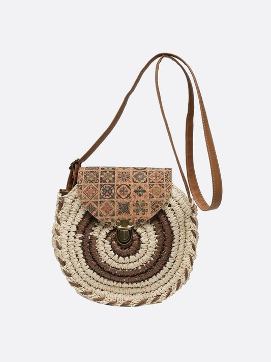 Bolso Redondo de Paja con Solapa Étnica