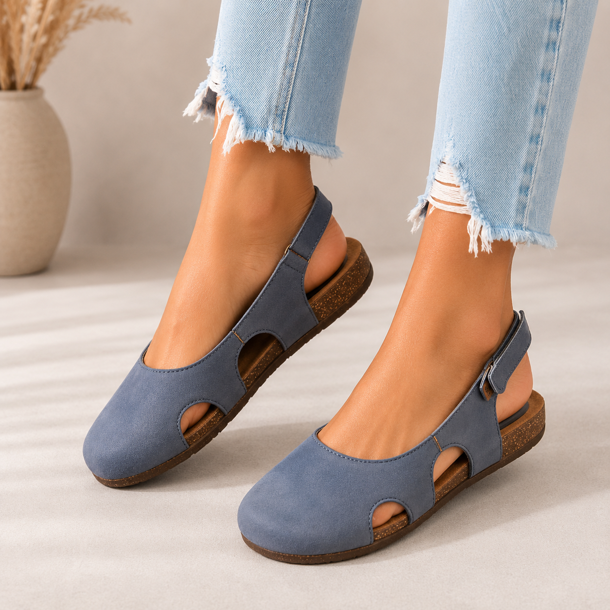 Lorenae | Sandalias cerradas para mujer con diseño cómodo y tira trasera
