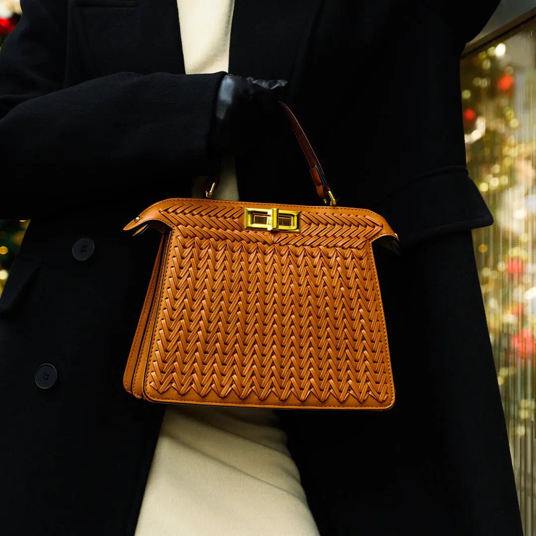 Bolso Estelle de Cuero Trenzado – Cierre Dorado Elegante