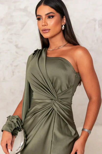 Camila | Vestido satinado de una manga